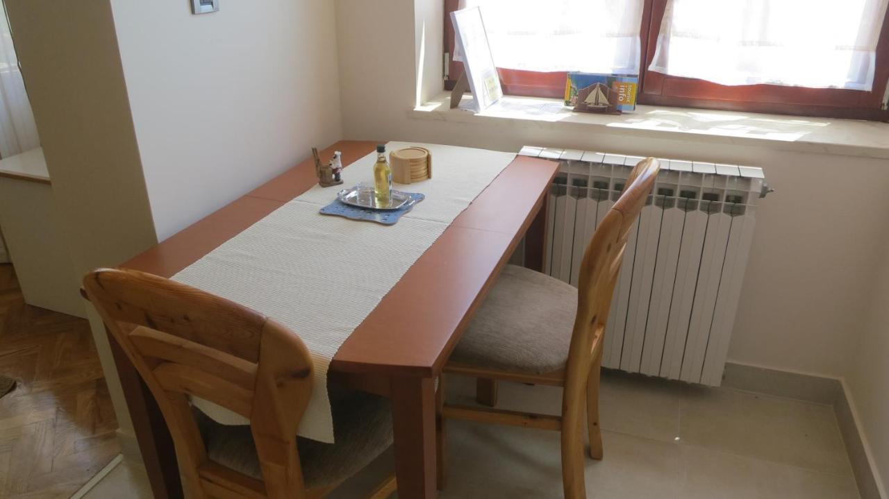 Studio Apartment Branka Malinska Habitación foto